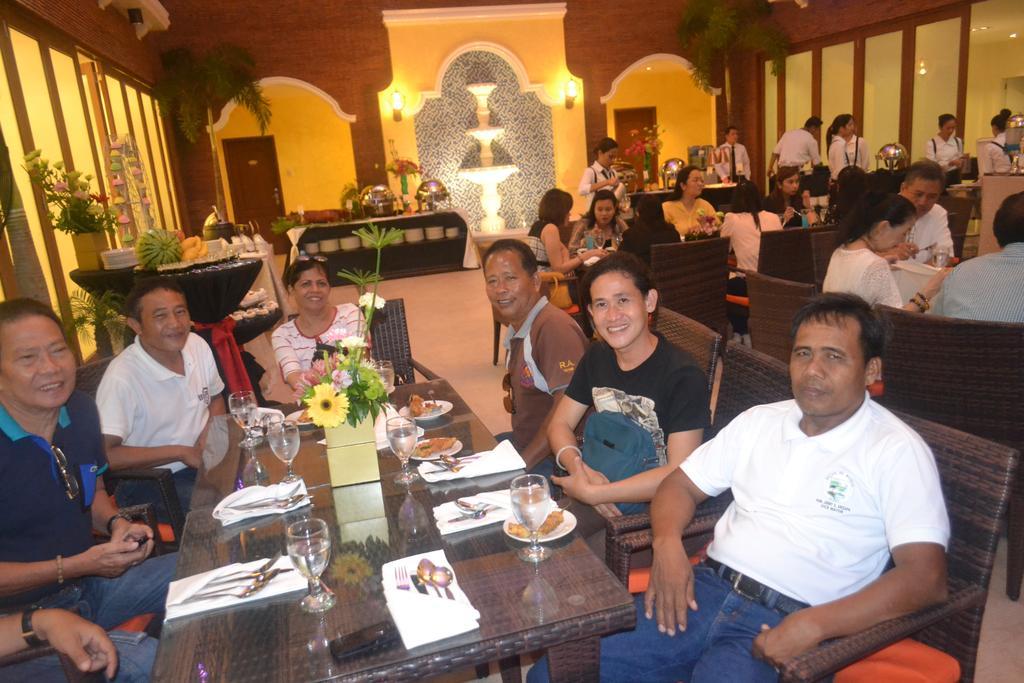 The Pepperland Hotel Legazpi Ngoại thất bức ảnh