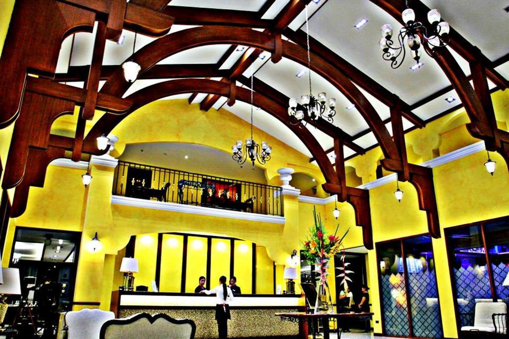 The Pepperland Hotel Legazpi Ngoại thất bức ảnh